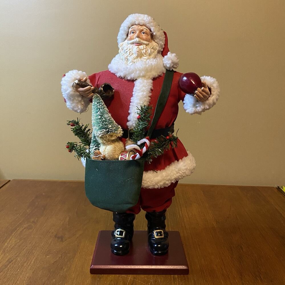 Clothtique Santa Claus Possible Dreams 1995 Santa Holding Apple Mailbag 18” Tall